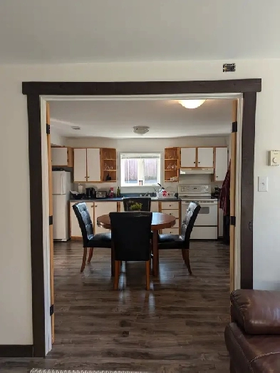 Bright 2 Bedroom Apartment for Rent Image# 3