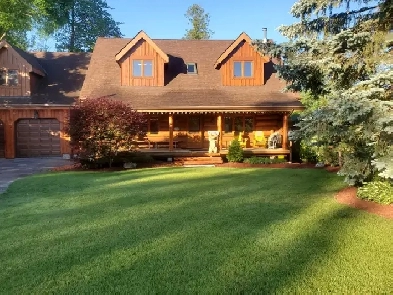 Scandinvian Style Open Concept White Pine Log Timber Frame House Image# 1