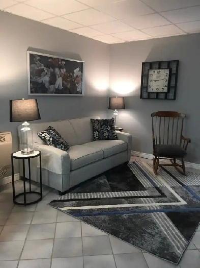 Apartment CA$1,300 / Month Image# 3