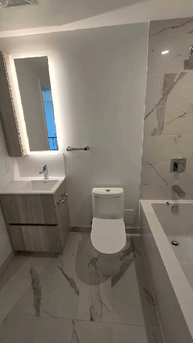 Lakeside Living! 1-Bedroom Apt w/ In-Unit Laundry Image# 1