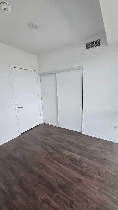 Lakeside Living! 1-Bedroom Apt w/ In-Unit Laundry Image# 1