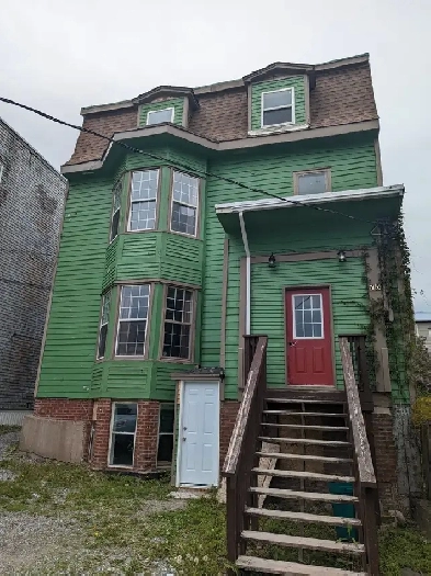 73 Mecklenburg #3 - 2BR Uptown, private deck Image# 1