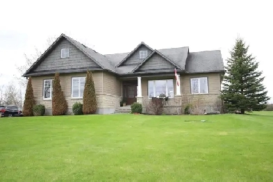 Stunning 5Bdm (3 2)/3Bth House in Ashton, Inground Pool, HotTub! Image# 36