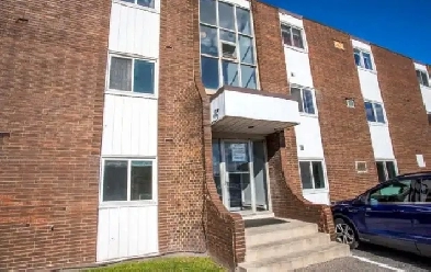 Two Bedroom Suite at Sandwich Street & Prince Road! Image# 1