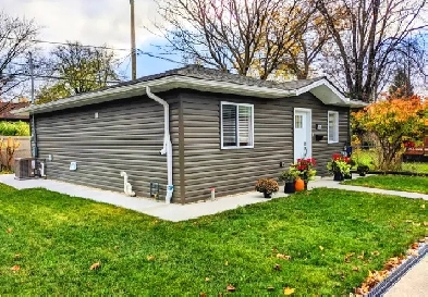 Furnished House in South Windsor Image# 1