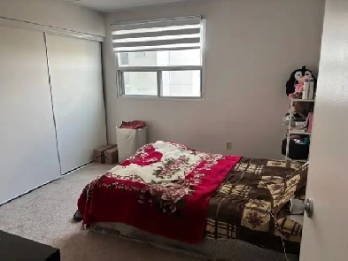 private room near UofW. Image# 2
