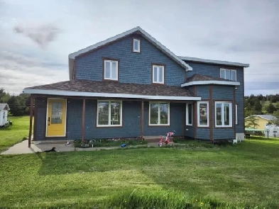 À vendre maisons 6 chambres Îles de la Madeleine Image# 2