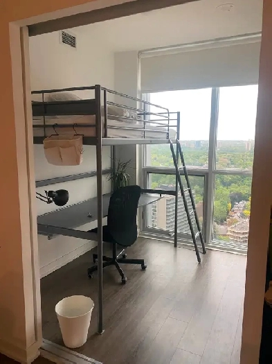 1 Room   1 Bedroom Apartment  | Yorkville DT Toronto Image# 1