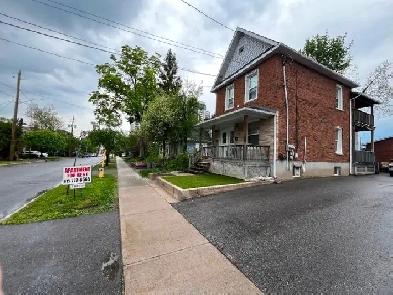 1 Bedroom Apartment in Westboro Image# 5
