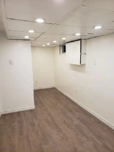 Large room for rent (UTILITIES INCLUDED) Image# 1