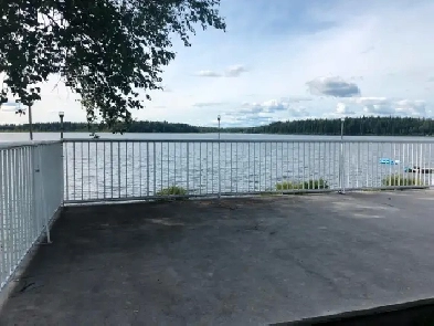Lake Front Single Family House for Rent. Image# 1