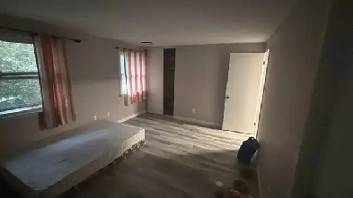 Master Bedroom for Rent – 5 Mins to Western Image# 5