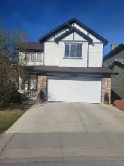 4 bedroom 3.5 bath Tuscany home for sale Image# 2