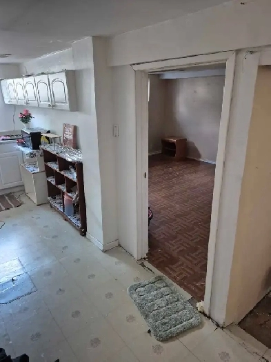 Rent a basement Image# 1