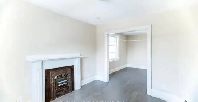 Private room for rent in Oakwood, Toronto Image# 2