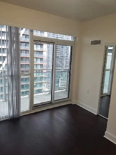 1 bedroom @ 33 Shore Breeze Dr Etobicoke, ON M8V0G1 Image# 6