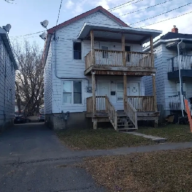 604 WALTON ST, CORNWALL, ON Image# 4