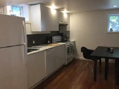 Renovated 2 bedroom apartment Image# 1