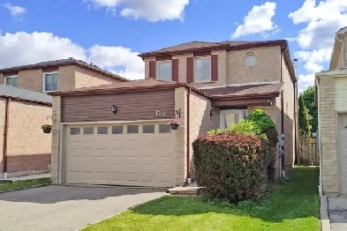 3BR 4WR Detached in Mississauga near Eglinton Ave W & Creditview Image# 1