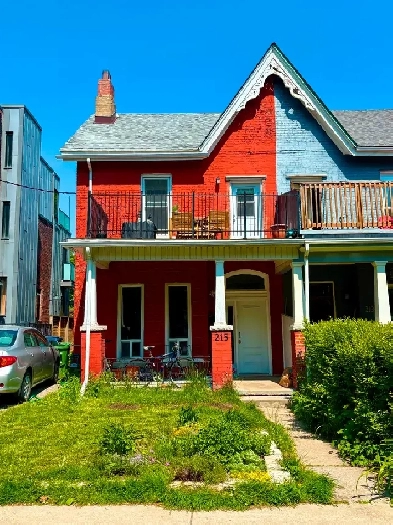 Charming 1 or 2 bdrm unit, TRINITY BELLWOODS Image# 6