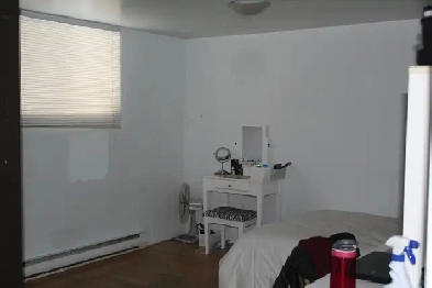 1er août près Cégep Garneau et Université pour étudiant(e) au Image# 1