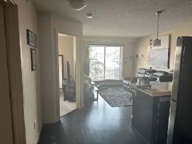 Cozy One Bedroom Northwest Image# 2