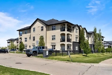 #210 - 1510 Neville Dr - Modern Condo In East Pointe Estates Image# 4