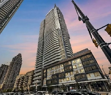 1 bed plus Den in Square One Image# 4