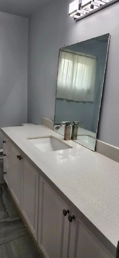 Clean safe quiet room for rent 700$ / month Image# 1