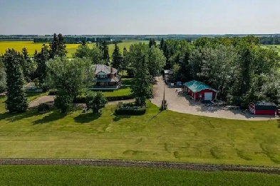 Beautiful Acreage near Innisfail for Sale Image# 1