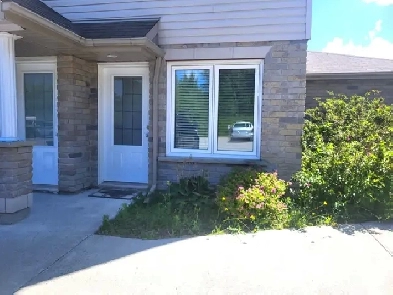 Two Bedroom for Rent near College Boreal - available August 1st Image# 1