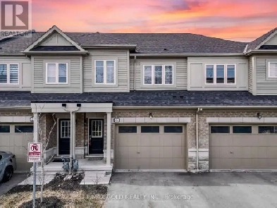 Rooms on Rent Girls or Service Women in New house Brampton Image# 1