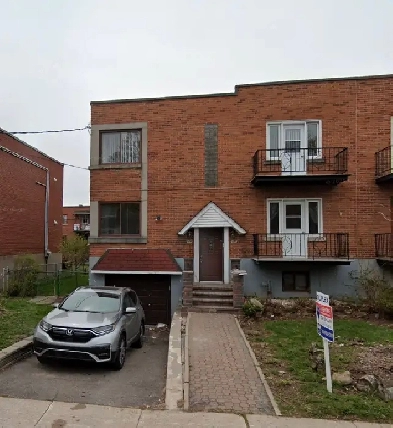 5 1/2 sunny NDG lower duplex, with basement, 4 BR, large yard Image# 1