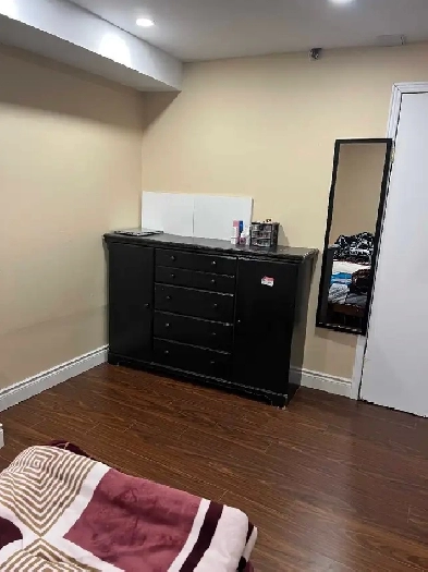 SHARED FEMALE ROOMS IN BRAMPTON Image# 1