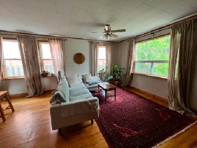 Room within a 2 bedroom house Image# 11