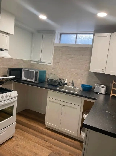 Furnished bachelor basement suite, SW, own entrance, utlts. incl Image# 8