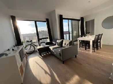 Condo 3 1/2 meublé Image# 6