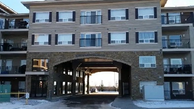 2 Bedroom 2 bathroom condo for rent- South Hamptons Image# 3