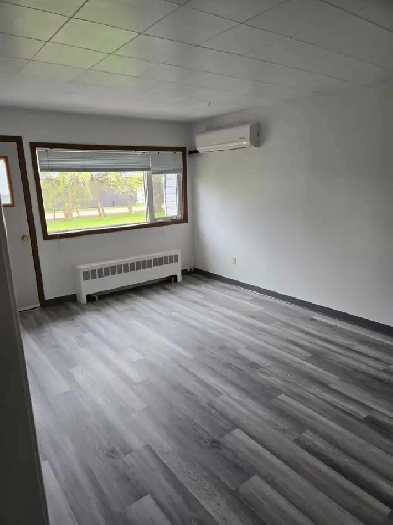 Macklin Apartment Suite For Rent Image# 1