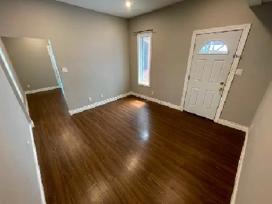 Newly Renovated 1 Bedroom, close to Downtown and 403 Image# 1