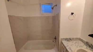 Haut de Duplex 5 1/2 à Saint-Michel à Louer Image# 1