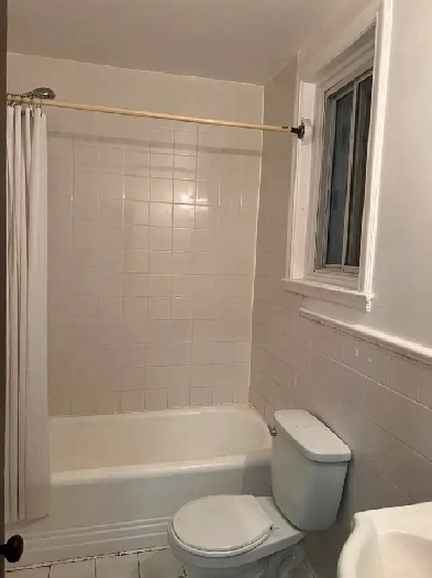 BEAUTIFUL AND BRIGHT APARTMENT 4 1/2 FOR RENT  $1590 Image# 1