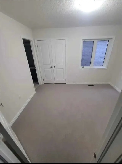 1 room for rent in 4 bedroom house Image# 2