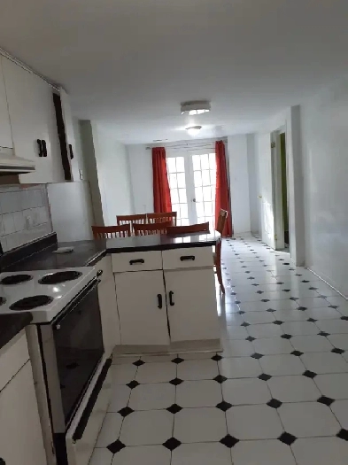 One bedroom-Walkout basement for rent from 1 July Image# 1