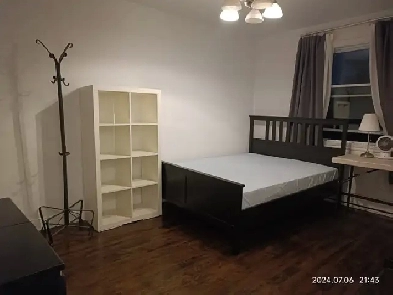 Big room for rent, Close metro , All included, FOR GIRL ONLY. Image# 1