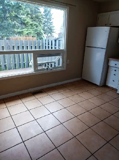 4bedrooms townhouse for rent Image# 12