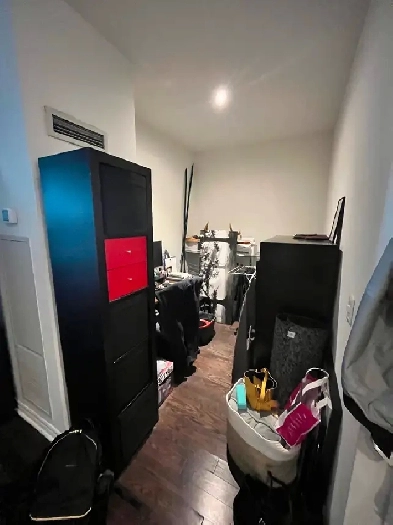 One bedroom plus den, two bathrooms Image# 1
