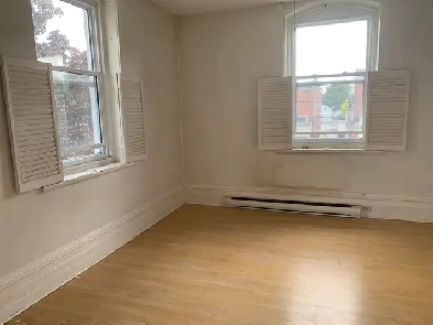 2-Bedroom Apartment – Downtown Vankleek Hill – 2Parking Included Image# 6