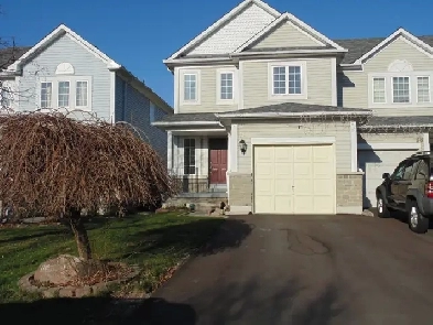 3 Bed end unit Town House in port union Scarborough Image# 7