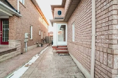 Shared basement room for rent in Mississauga Image# 4